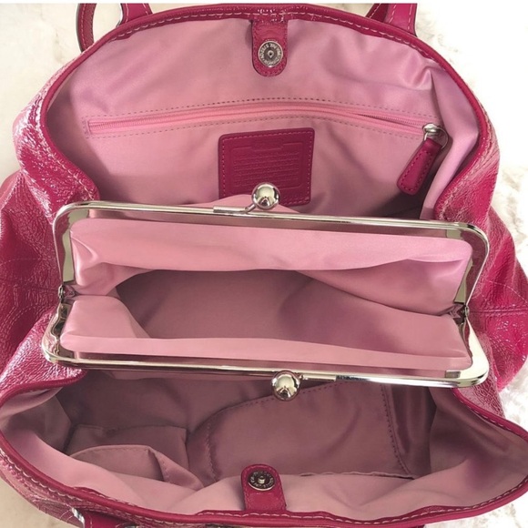 Coach bag hot pink patent leather tote - Picture 5 of 6